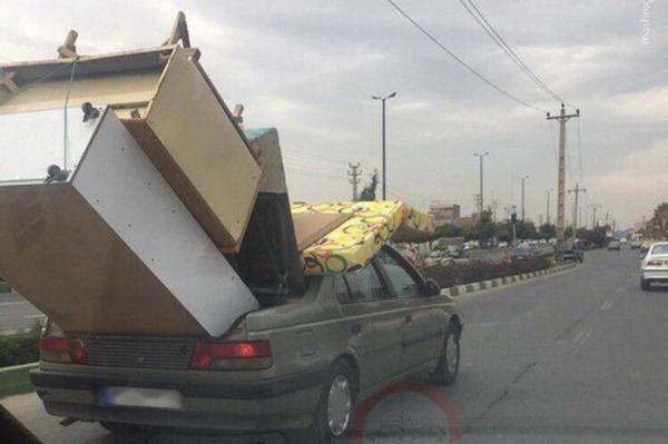 تصاویر عجیب از شیوه حمل بار در خیابان های تهران؛ گاری پشت موتور!